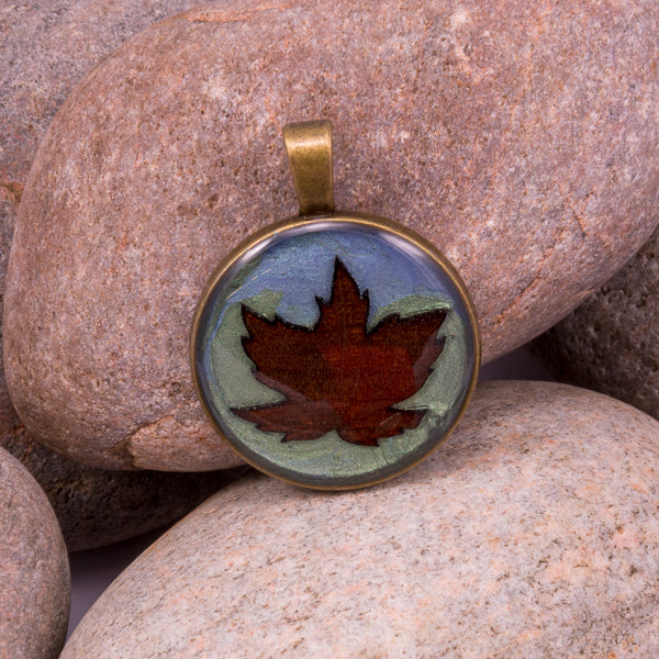 Handcrafted Bespoke Maple Leaf Pendant; set in | Jabbawocky Crafts (jabbawockycrafts.co.uk)